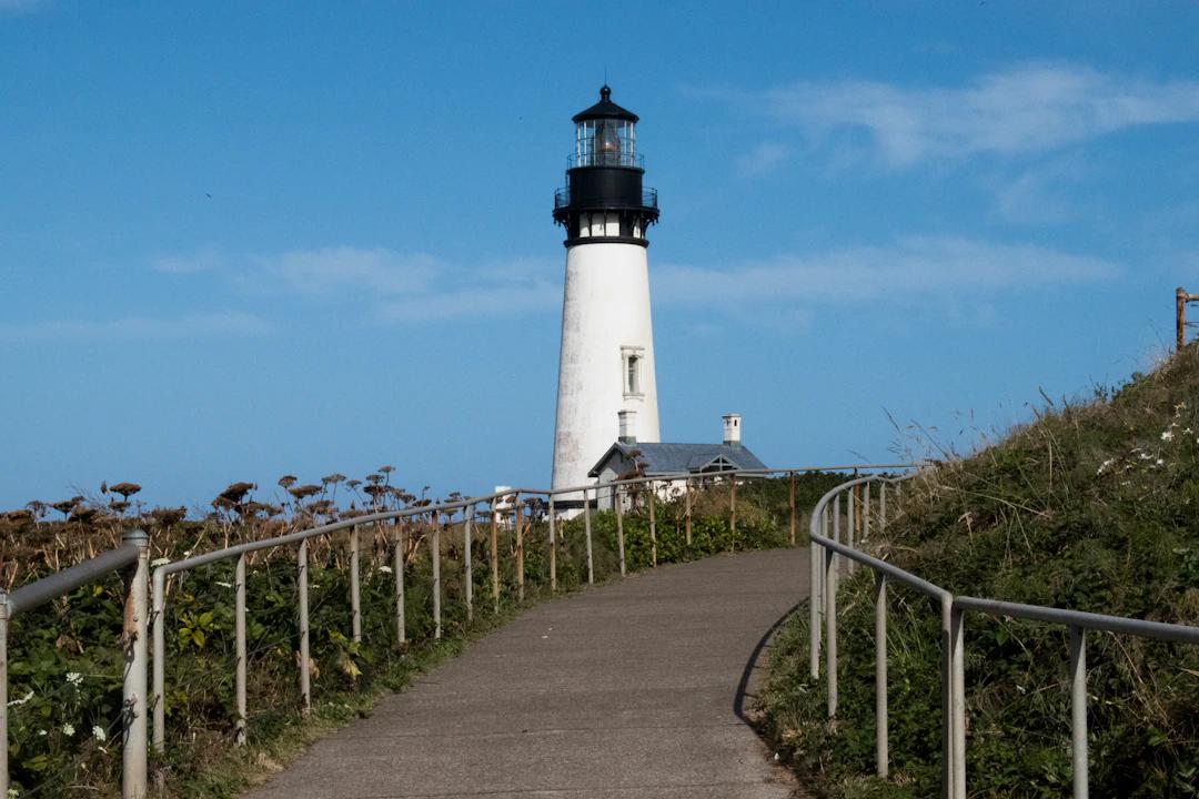 white and black lighthouse