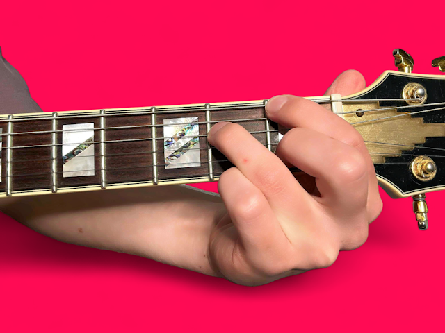 Fmaj9 guitar chord with finger positions