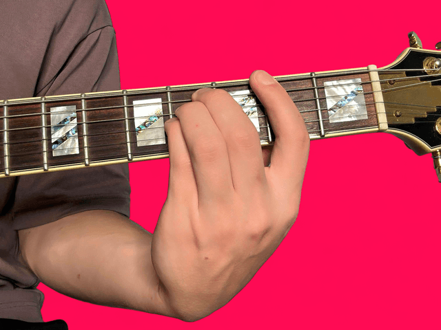 F#sus4 guitar chord with finger positions