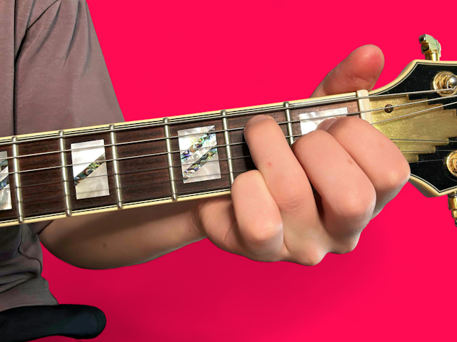 B6 guitar chord with finger positions