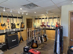 Allicks Guitar Shop
