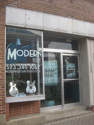 Modern Guitar Studio
