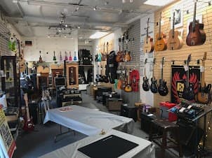 Keith Holland Guitars